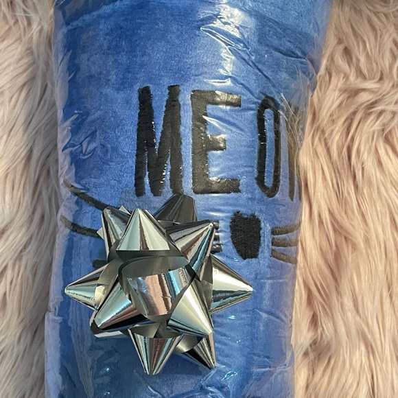 Brand new MEOW plushy comfy cozy lounge set. 🐱BLUE! ✨ - Picture 7 of 16